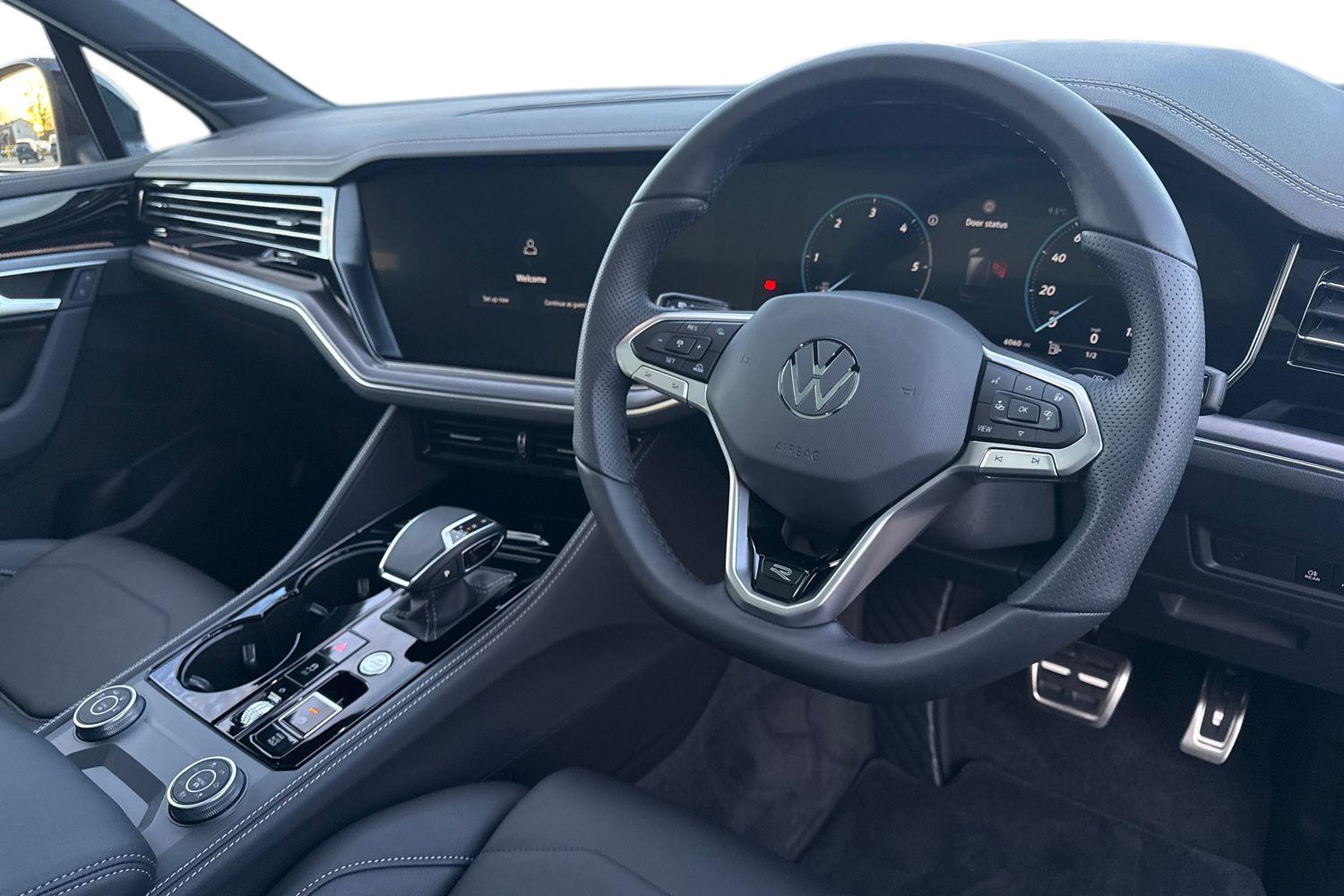 Used Volkswagen Touareg 2025 for sale - 76789723: Photo 14