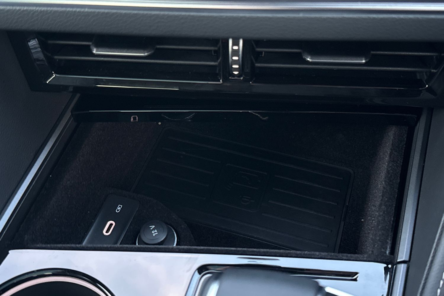 Used Volkswagen Touareg 2025 for sale - 76789723: Photo 40