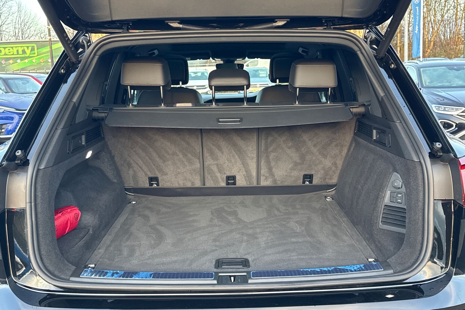 Used Volkswagen Touareg 2025 for sale - 76789723: Photo 7