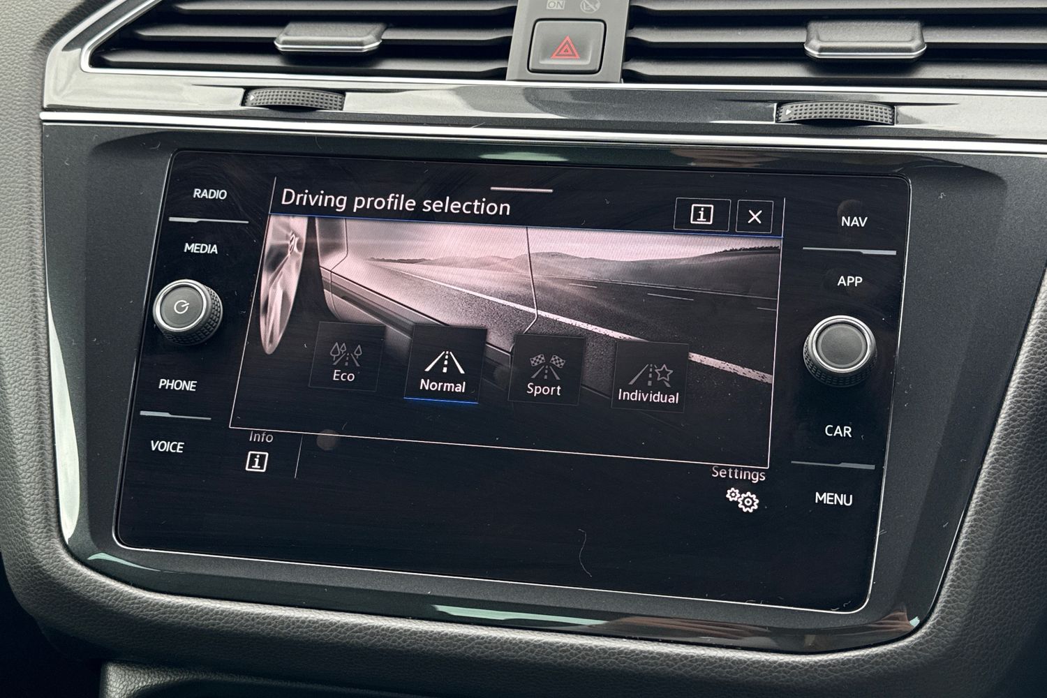 Used Volkswagen Tiguan 2023 for sale - 77989576: Photo 42