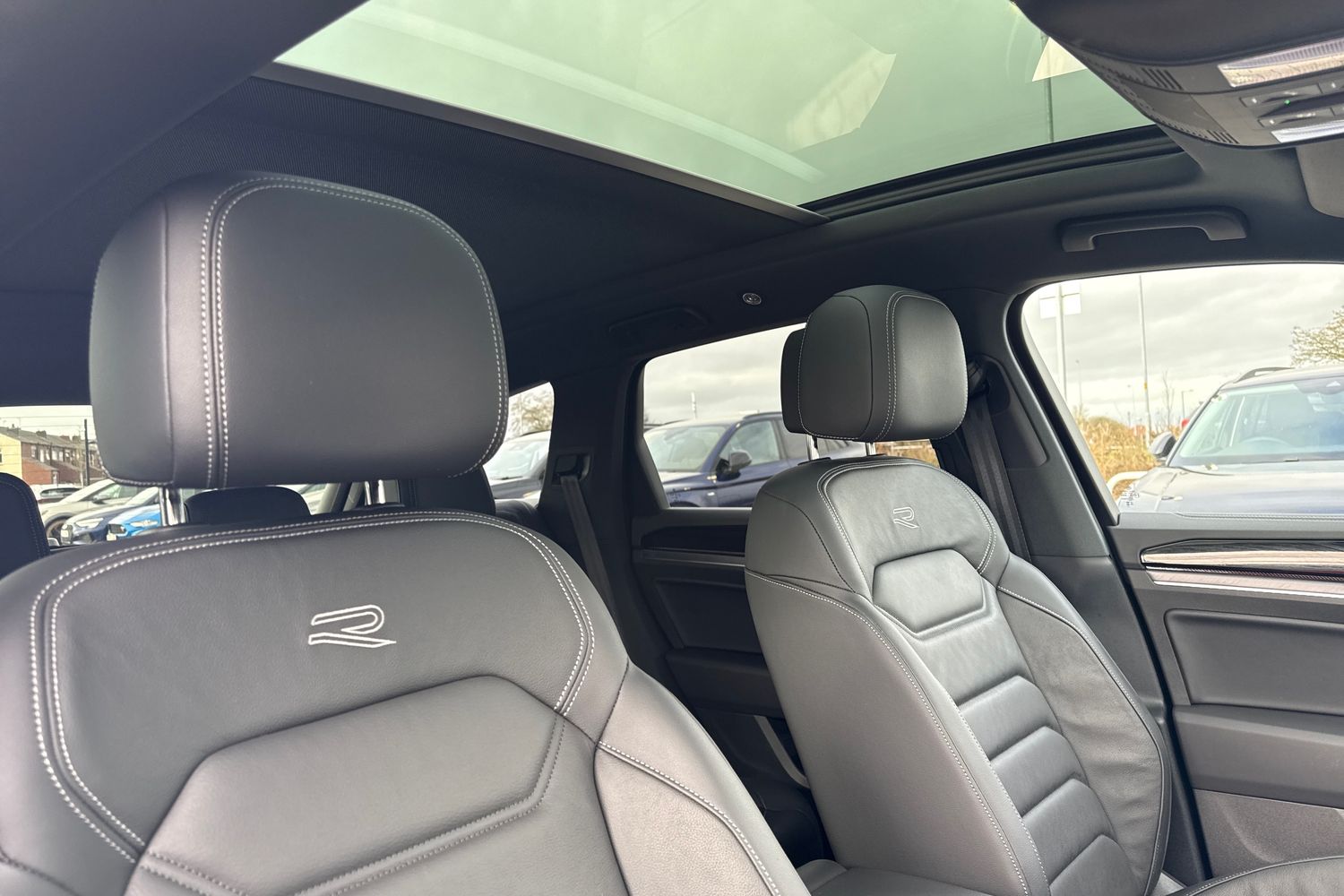 Used Volkswagen Touareg 2025 for sale - 77719234: Photo 24