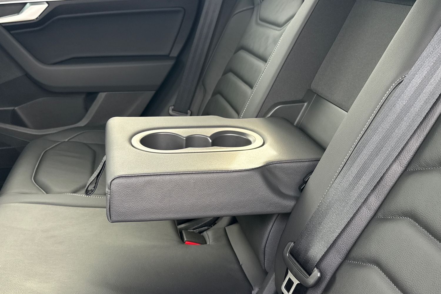 Used Volkswagen Touareg 2025 for sale - 77719234: Photo 30