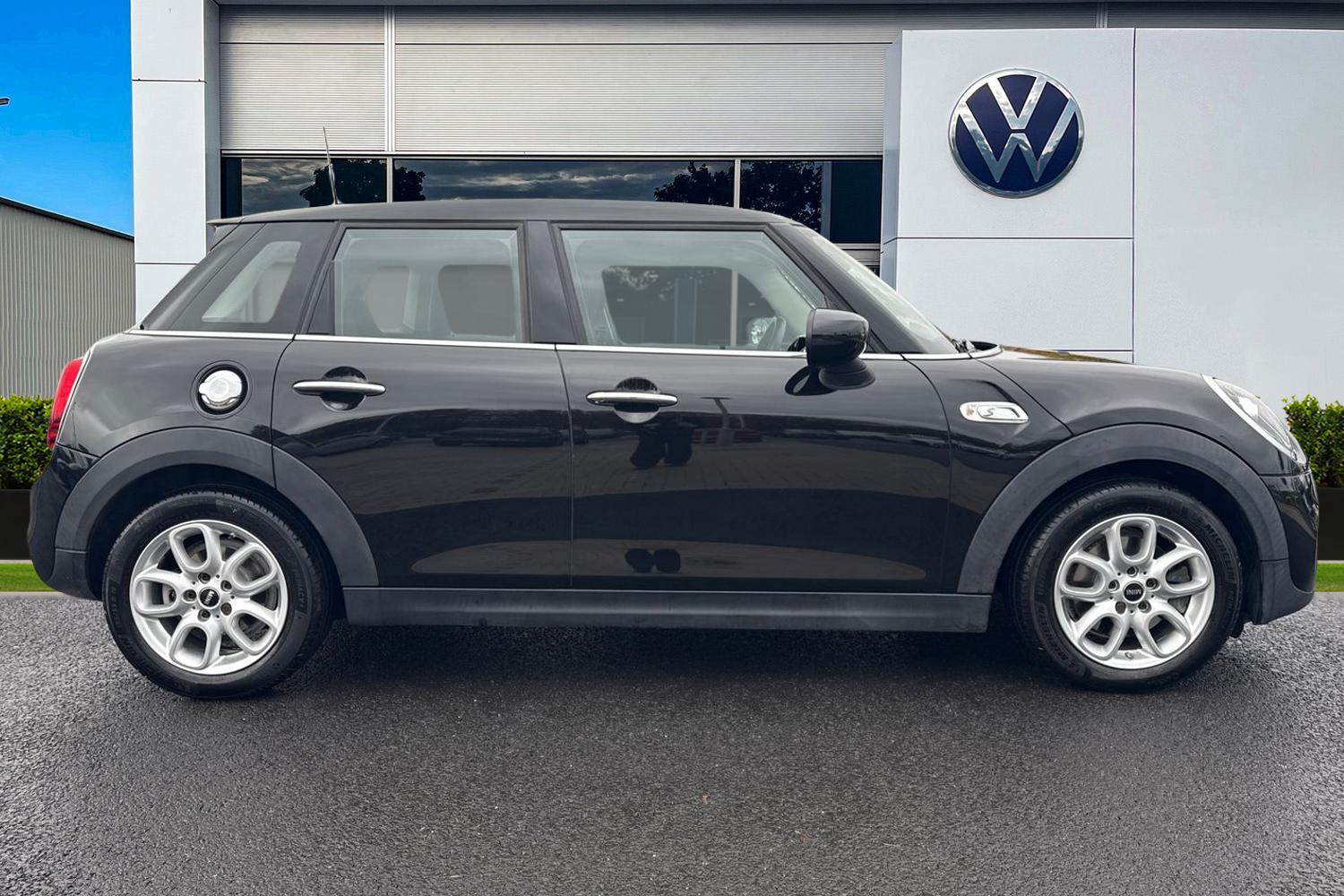 Used MINI Hatch 2020 for sale - 76453533: Photo 3