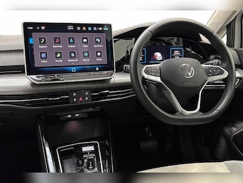 Used Volkswagen Golf 2025 for sale - 76495061: Photo