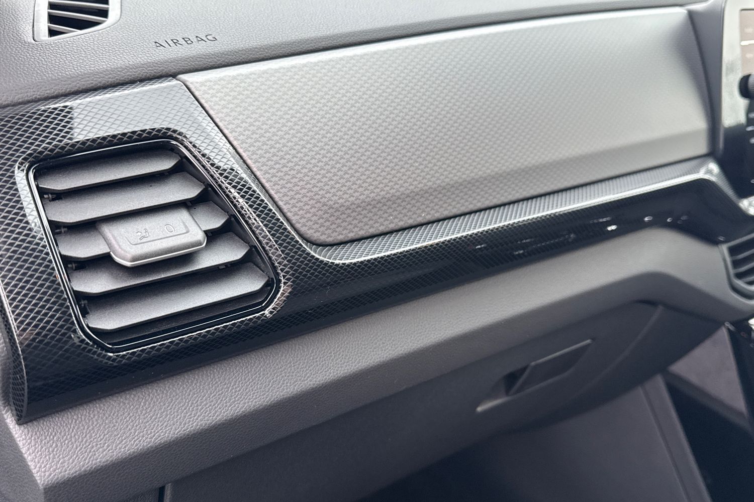 Used Volkswagen T-Cross 2025 for sale - 77570984: Photo 28