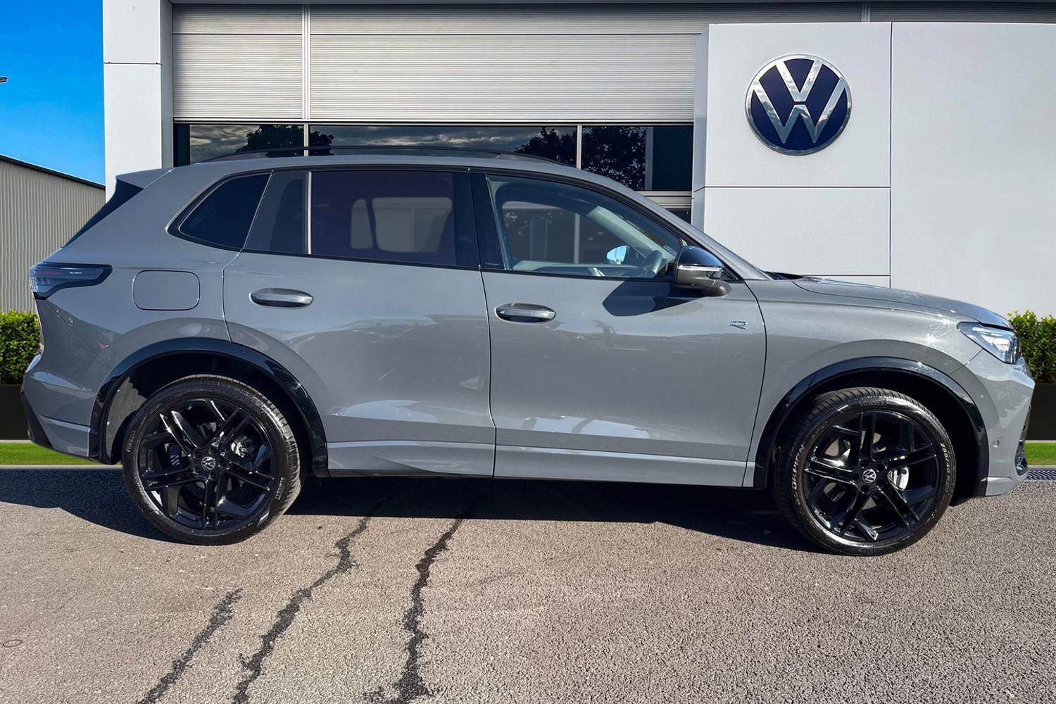 Used Volkswagen Tiguan 2025 for sale - 77747748: Photo 3