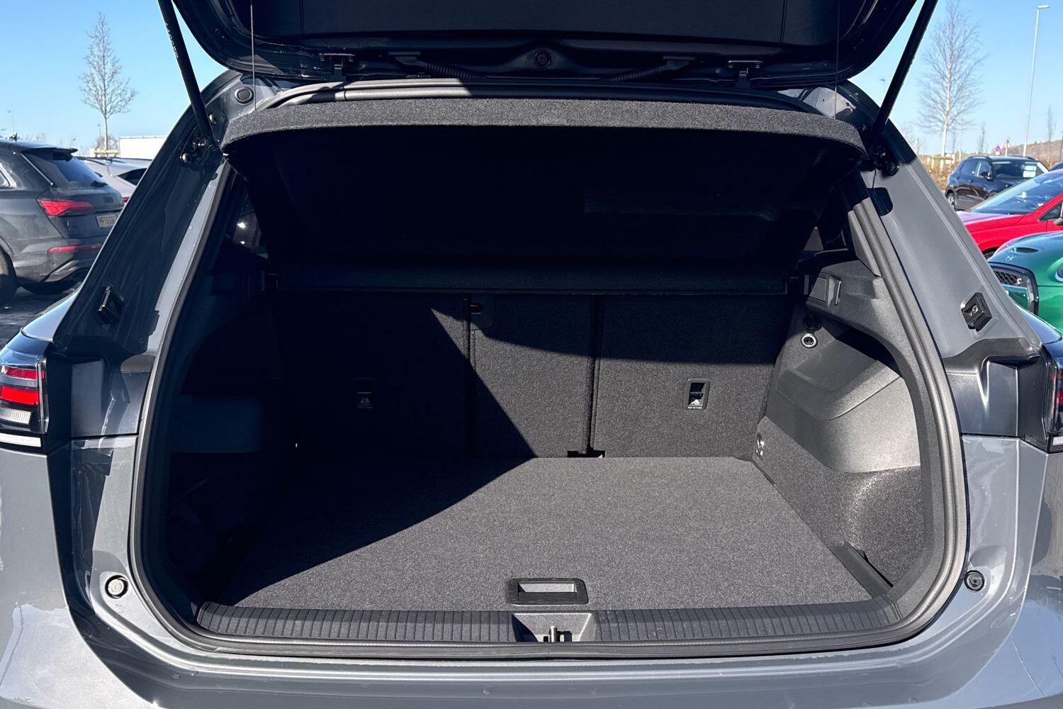 Used Volkswagen Tiguan 2025 for sale - 77747748: Photo 9