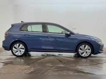 Used Volkswagen Golf 2025 for sale - 76330518: Photo 4