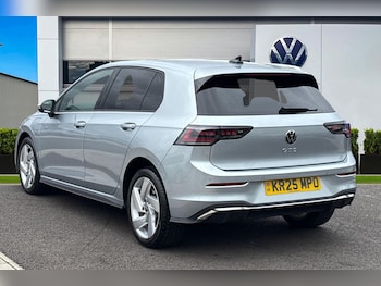 Used Volkswagen Golf 2025 for sale - 76143744: Photo 2