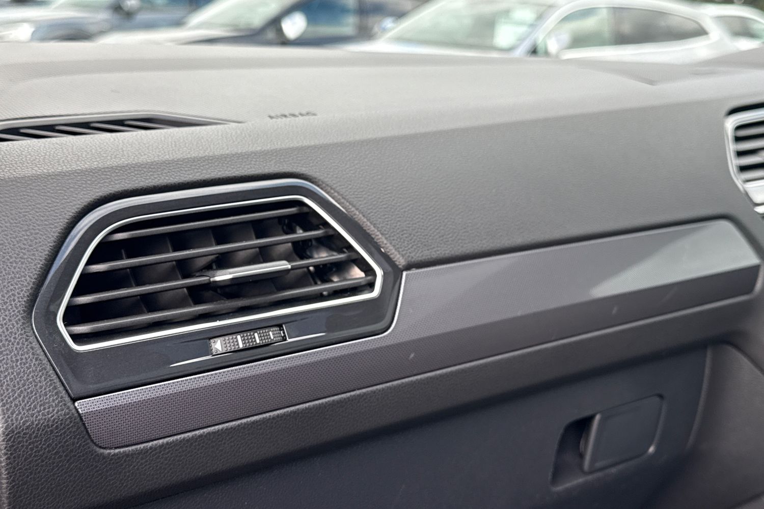 Used Volkswagen Tiguan 2019 for sale - 76119871: Photo 35