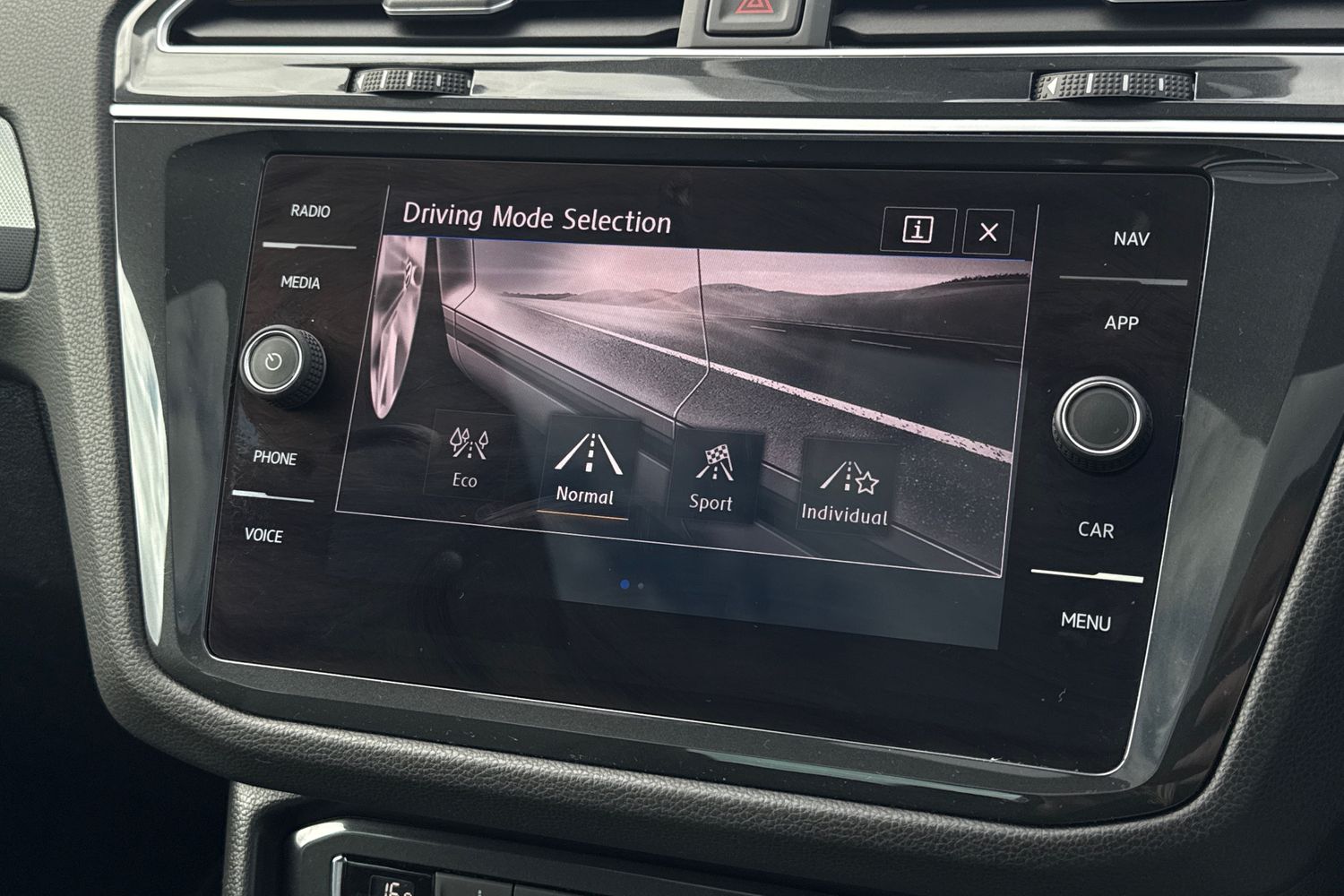 Used Volkswagen Tiguan 2019 for sale - 76119871: Photo 48