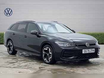 Used Volkswagen Passat 2025 for sale - 77666262: Photo