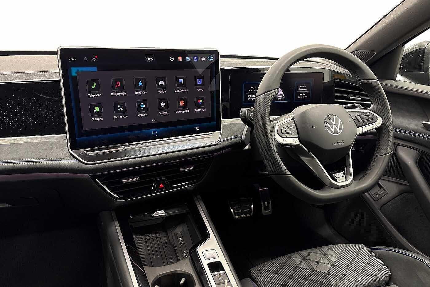 Used Volkswagen Passat 2025 for sale - 77666262: Photo 2