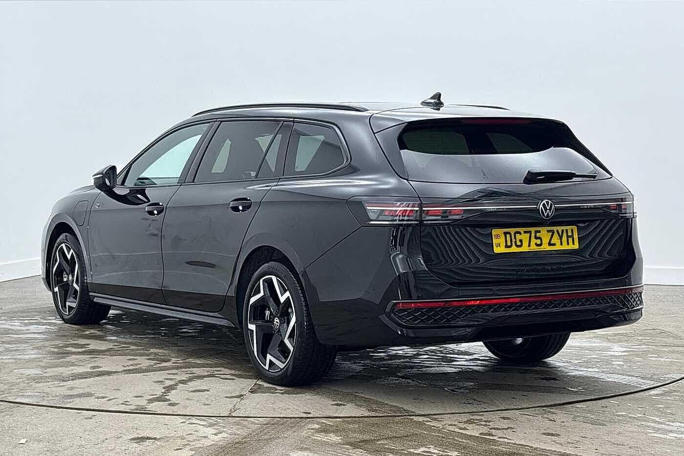 Used Volkswagen Passat 2025 for sale - 77666262: Photo 3