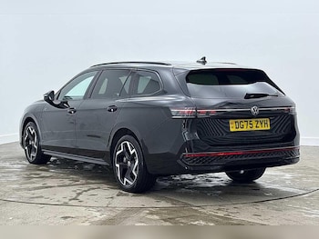 Used Volkswagen Passat 2025 for sale - 77666262: Photo