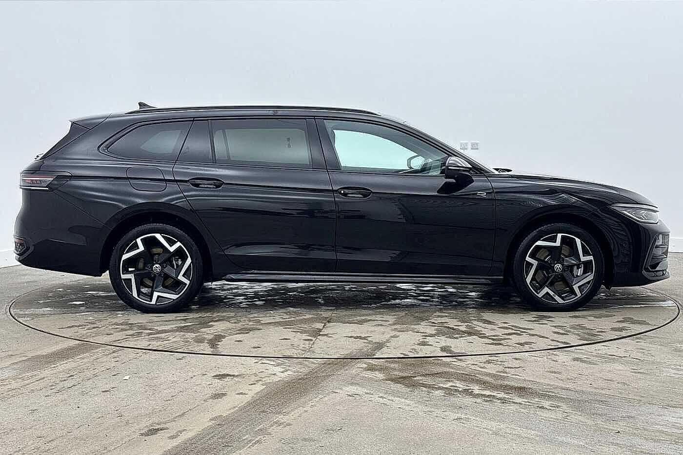 Used Volkswagen Passat 2025 for sale - 77666262: Photo 4