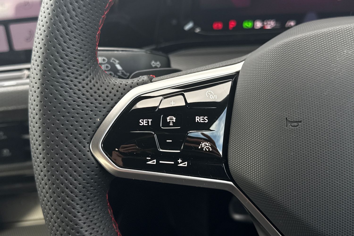 Used Volkswagen Golf 2023 for sale - 77719211: Photo 32