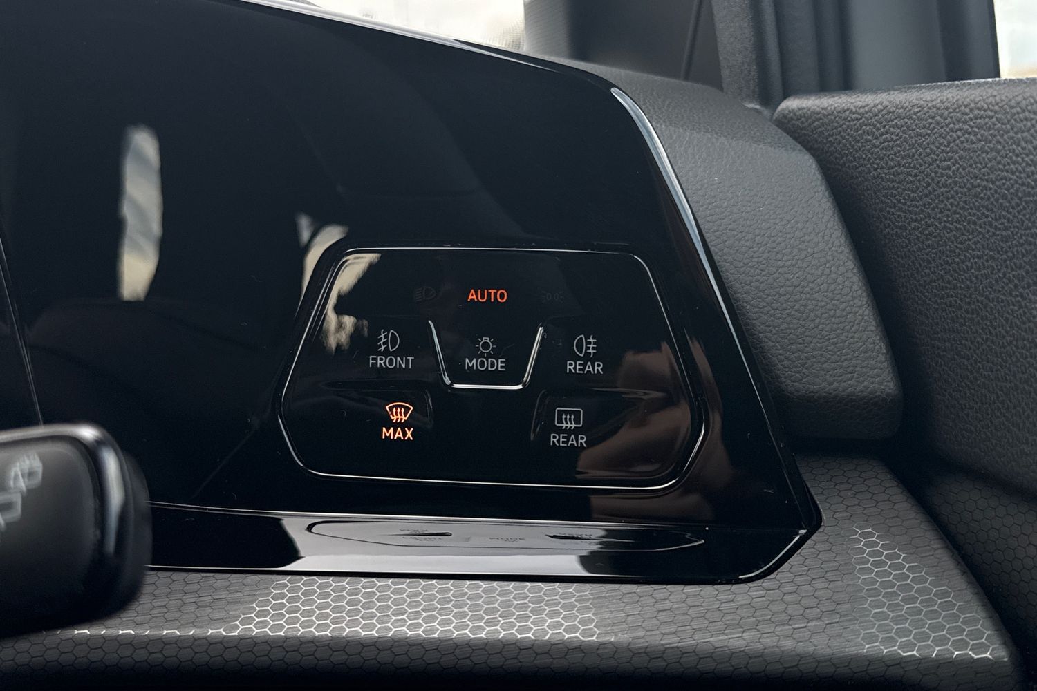 Used Volkswagen Golf 2023 for sale - 77719211: Photo 35