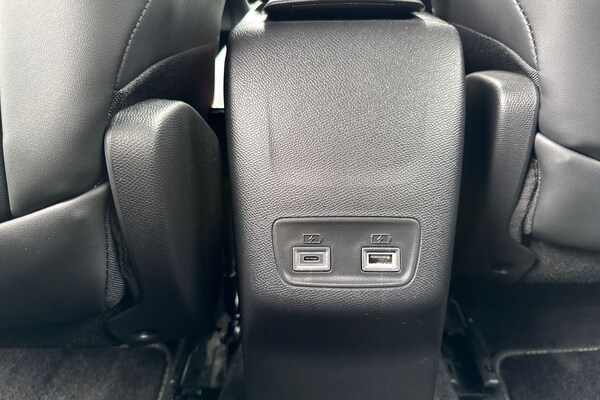 Used Peugeot E-2008 2023 for sale - 76220130: Photo 33