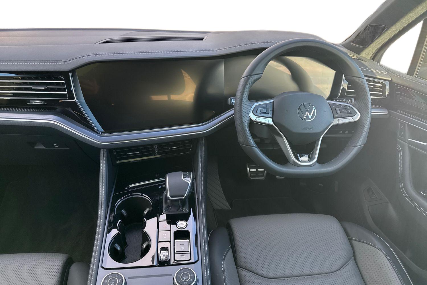 Used Volkswagen Touareg 2025 for sale - 77093532: Photo 12