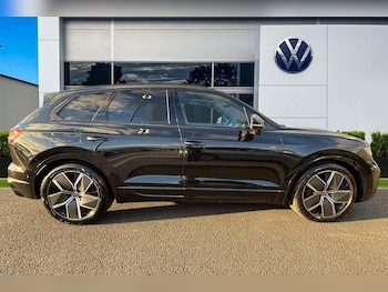 Used Volkswagen Touareg 2025 for sale - 77093532: Photo