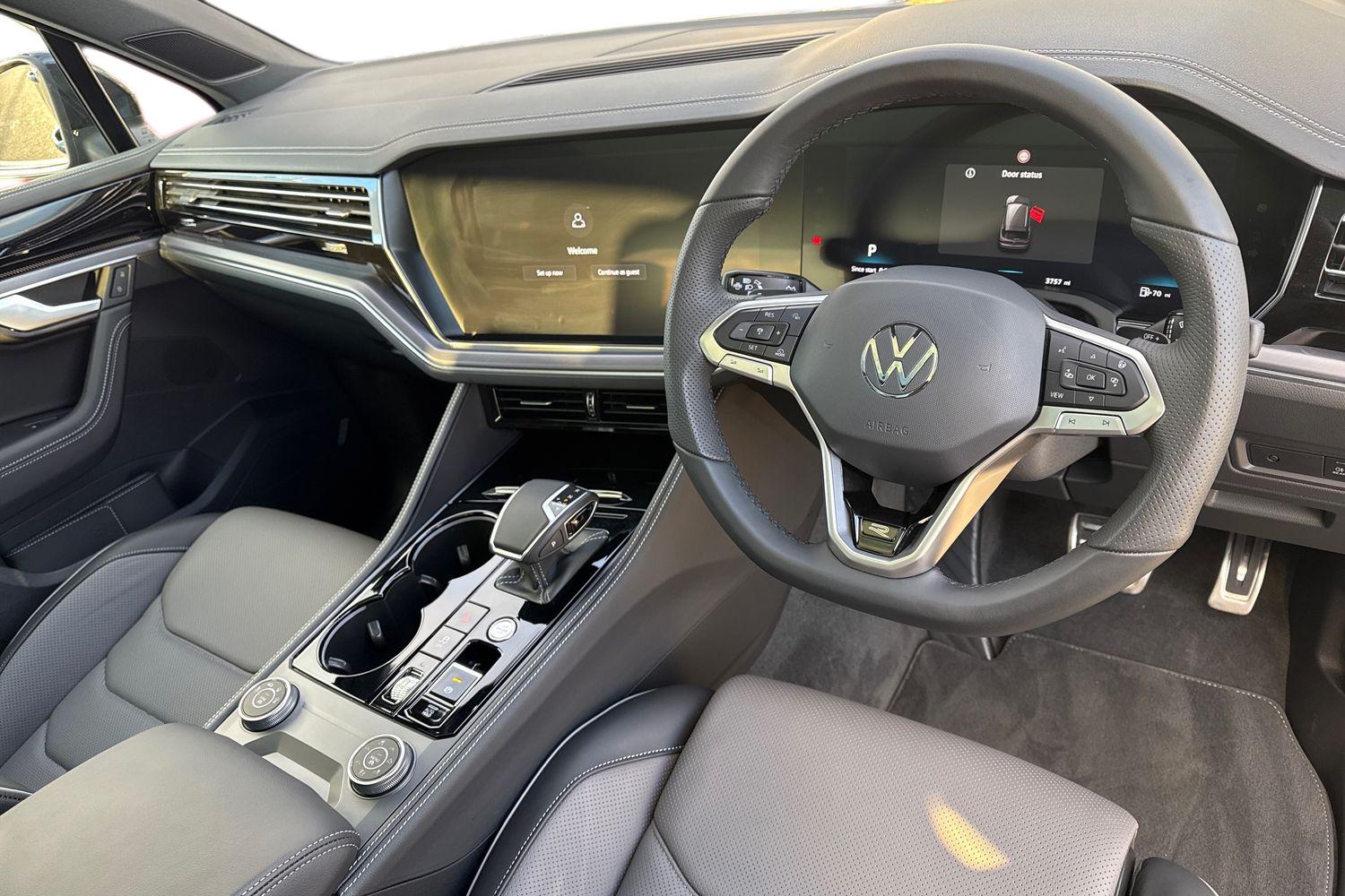 Used Volkswagen Touareg 2025 for sale - 77093532: Photo 7