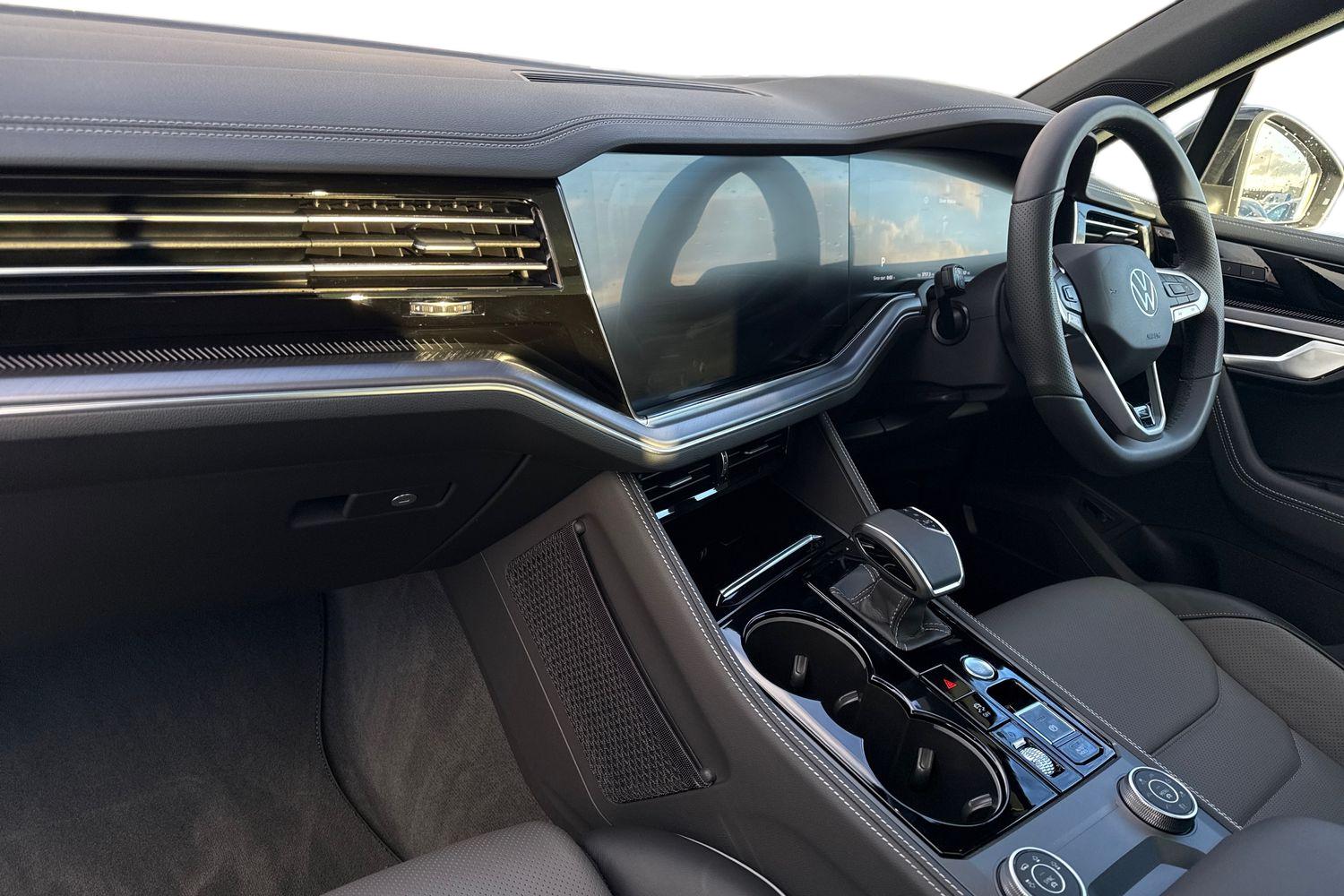 Used Volkswagen Touareg 2025 for sale - 77093532: Photo 8