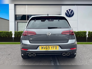 Used Volkswagen Golf 2019 for sale - 75632298: Photo