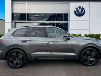 Used Volkswagen Touareg 2024 for sale - 74987117: Photo