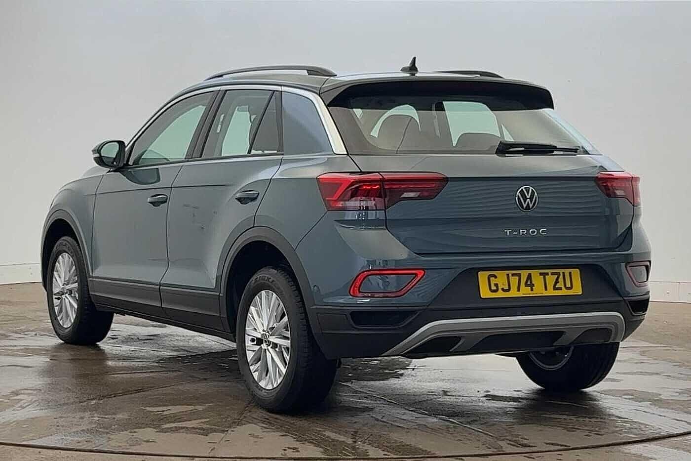 Used Volkswagen T-Roc 2024 for sale - 76330820: Photo 3