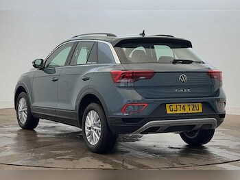 Used Volkswagen T-Roc 2024 for sale - 76330820: Photo
