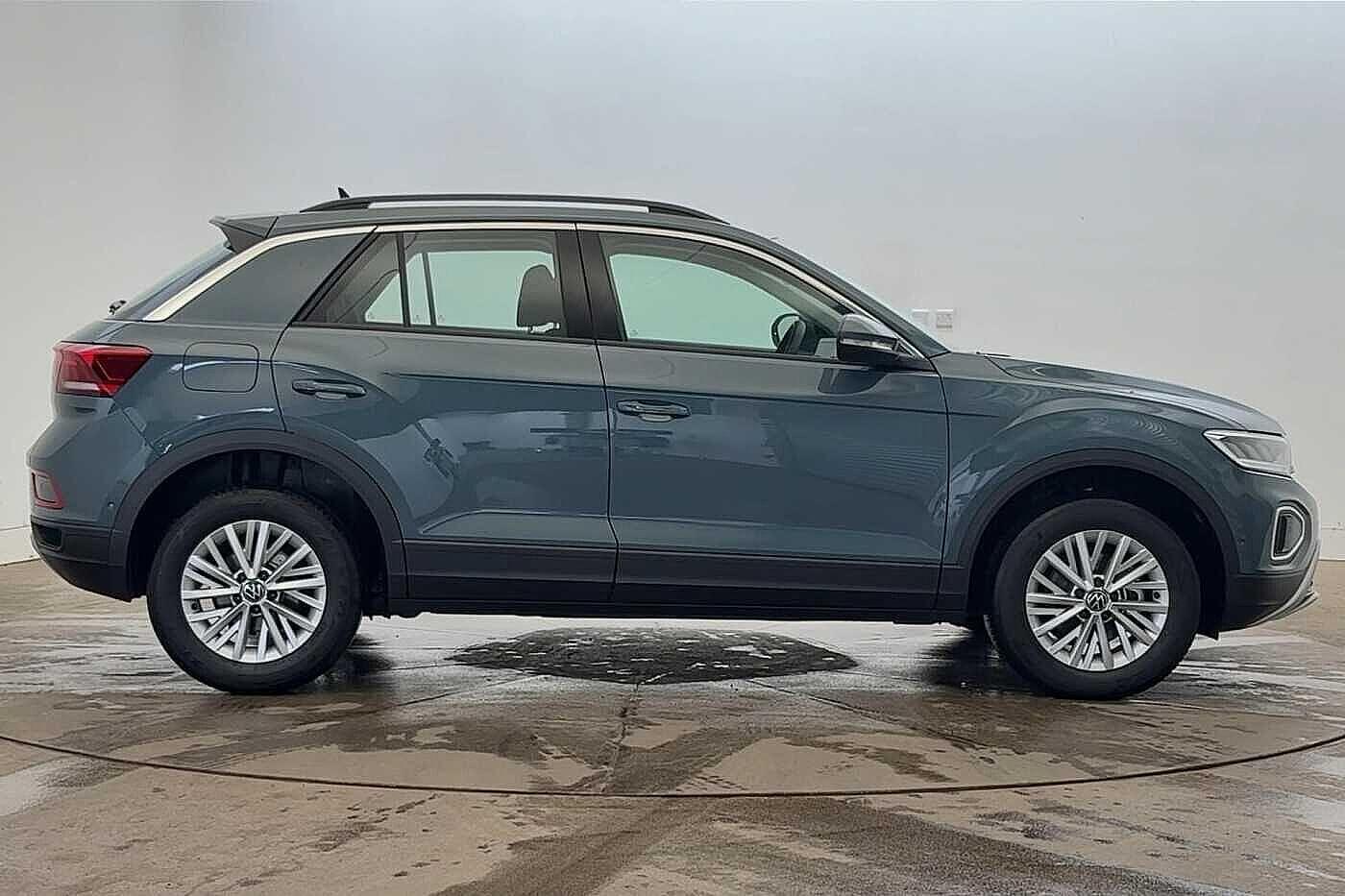 Used Volkswagen T-Roc 2024 for sale - 76330820: Photo 4