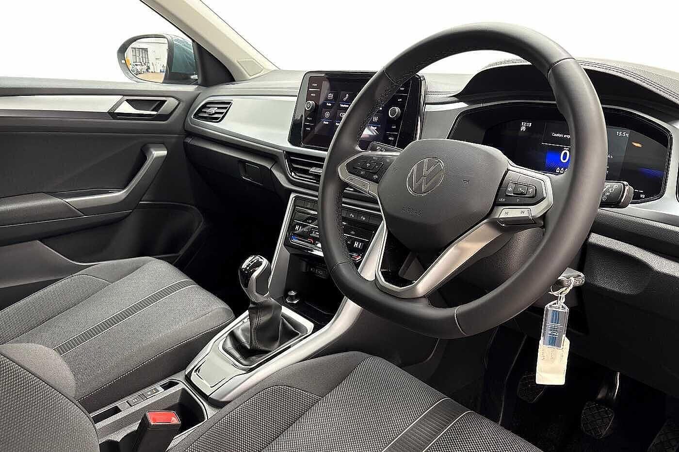 Used Volkswagen T-Roc 2024 for sale - 76330820: Photo 6