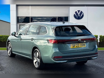 Used Volkswagen Passat 2025 for sale - 77382512: Photo