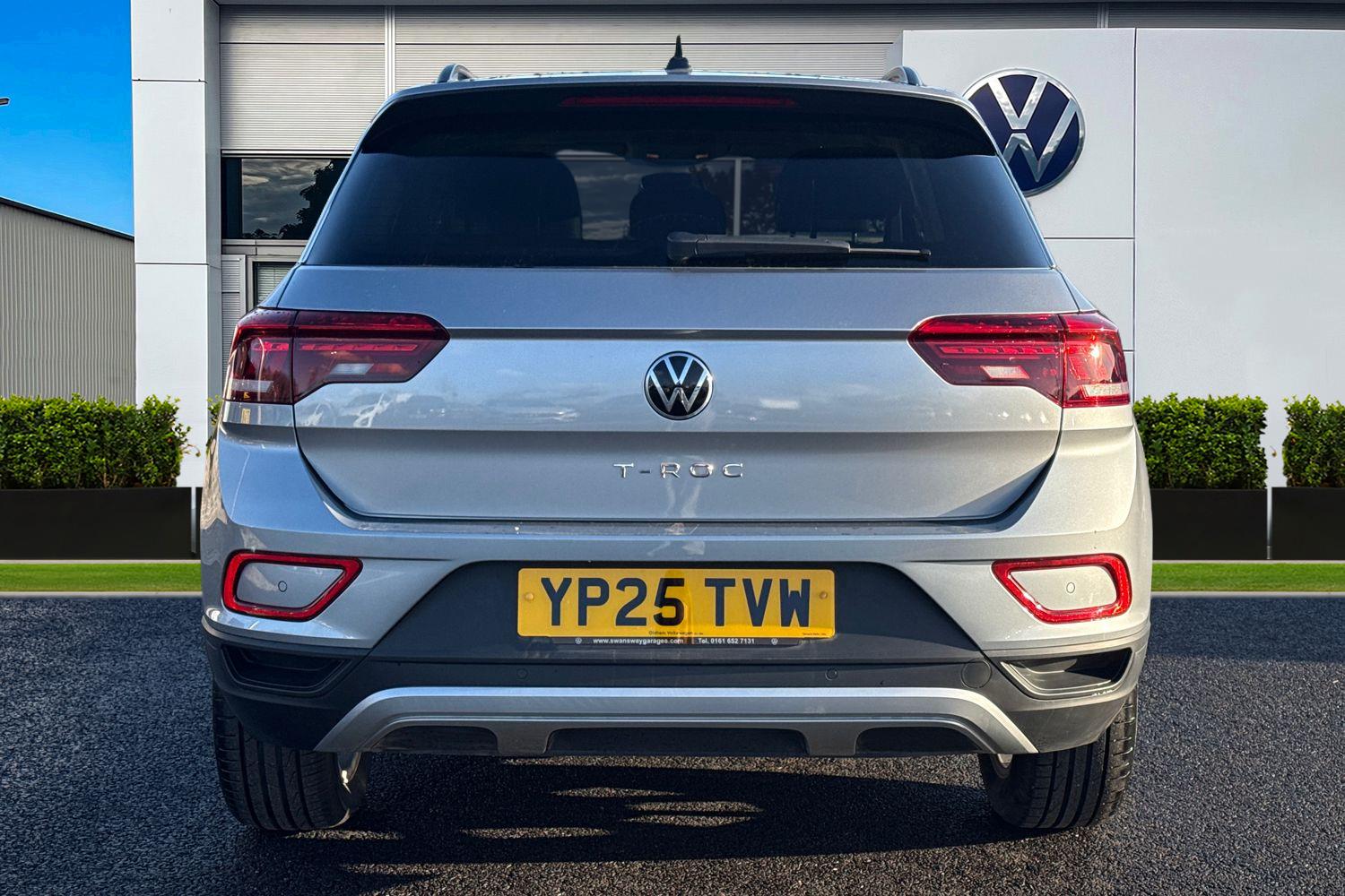 Used Volkswagen T-Roc 2025 for sale - 77233265: Photo 4