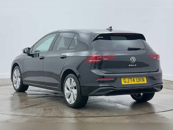 Used Volkswagen Golf 2024 for sale - 77820307: Photo