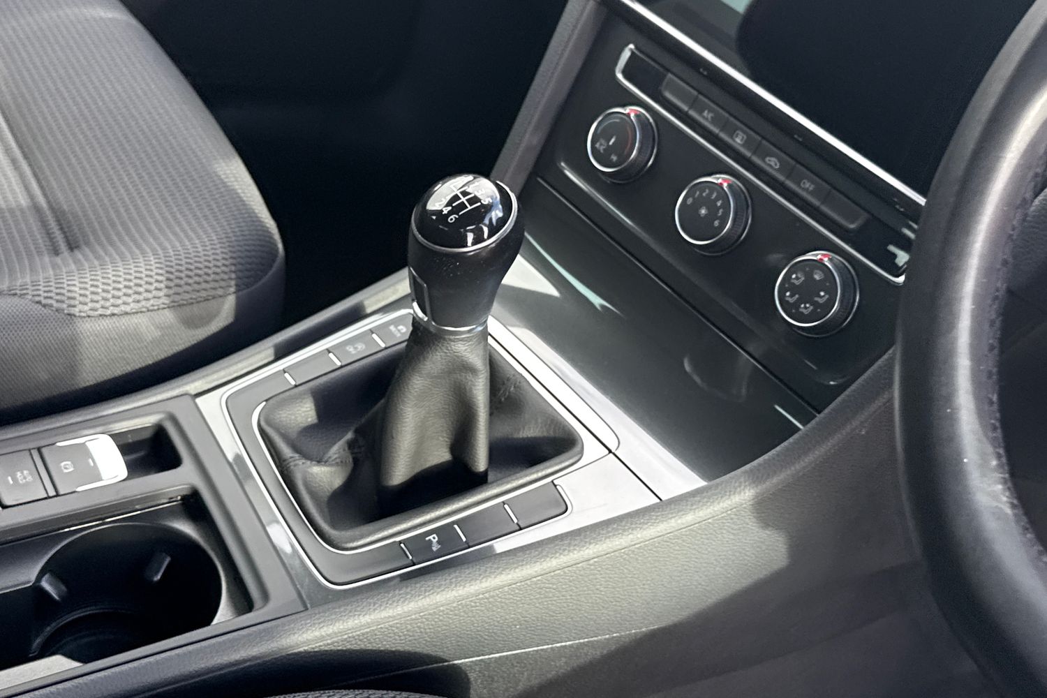 Used Volkswagen Golf 2019 for sale - 76401683: Photo 23