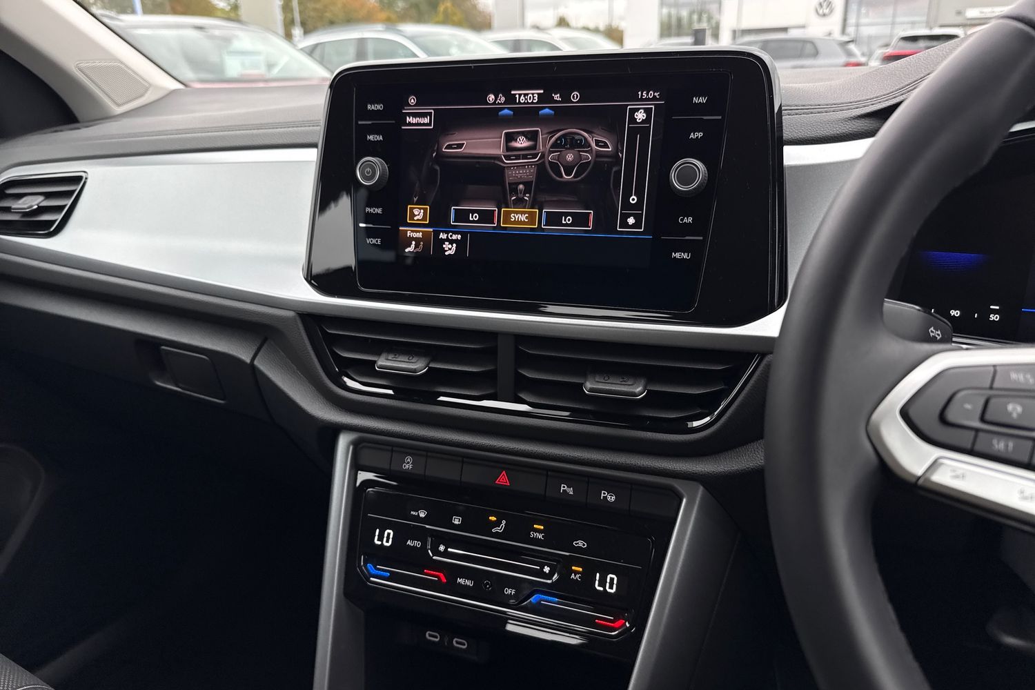 Used Volkswagen T-Roc 2025 for sale - 76197763: Photo 21