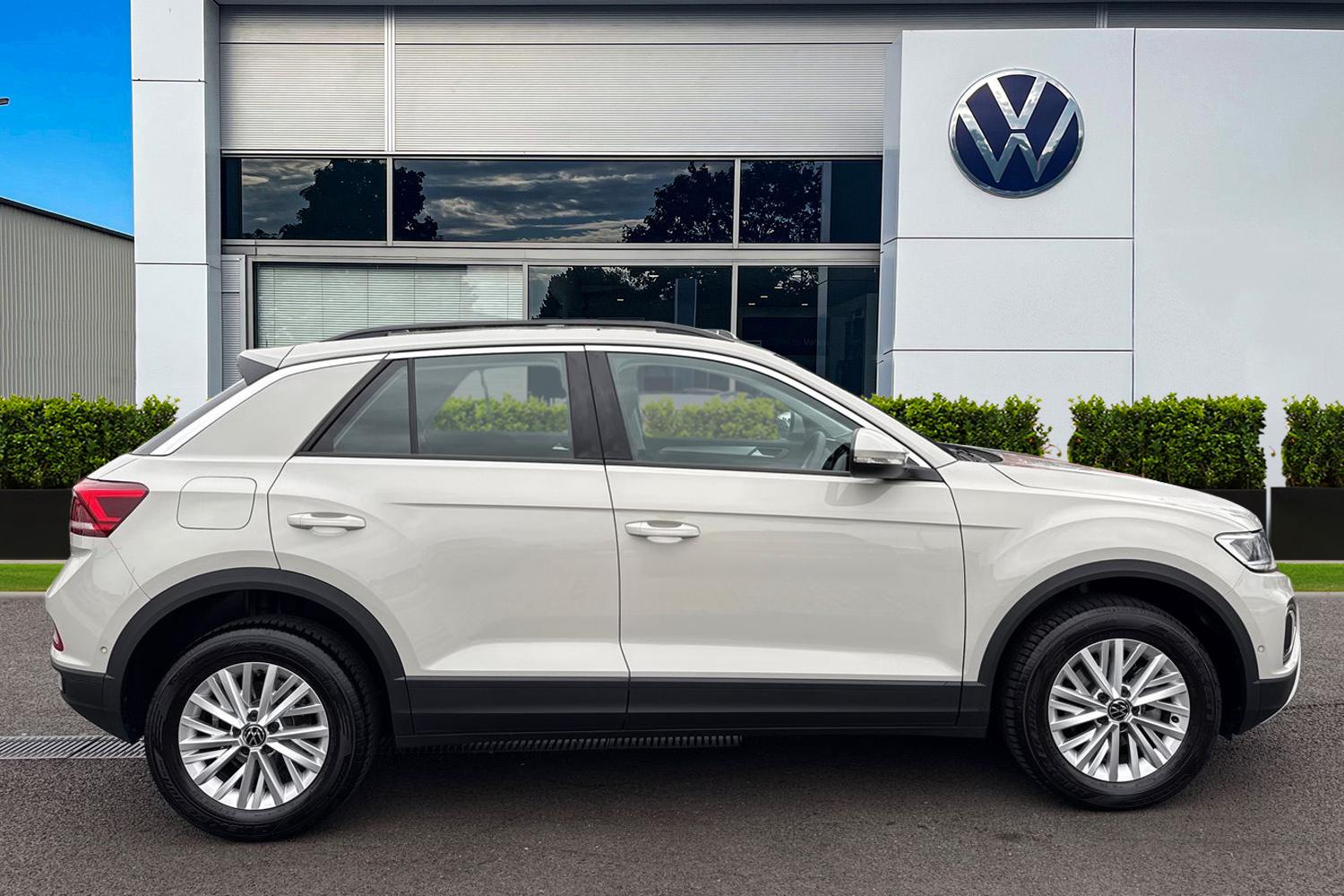 Used Volkswagen T-Roc 2025 for sale - 76197763: Photo 3