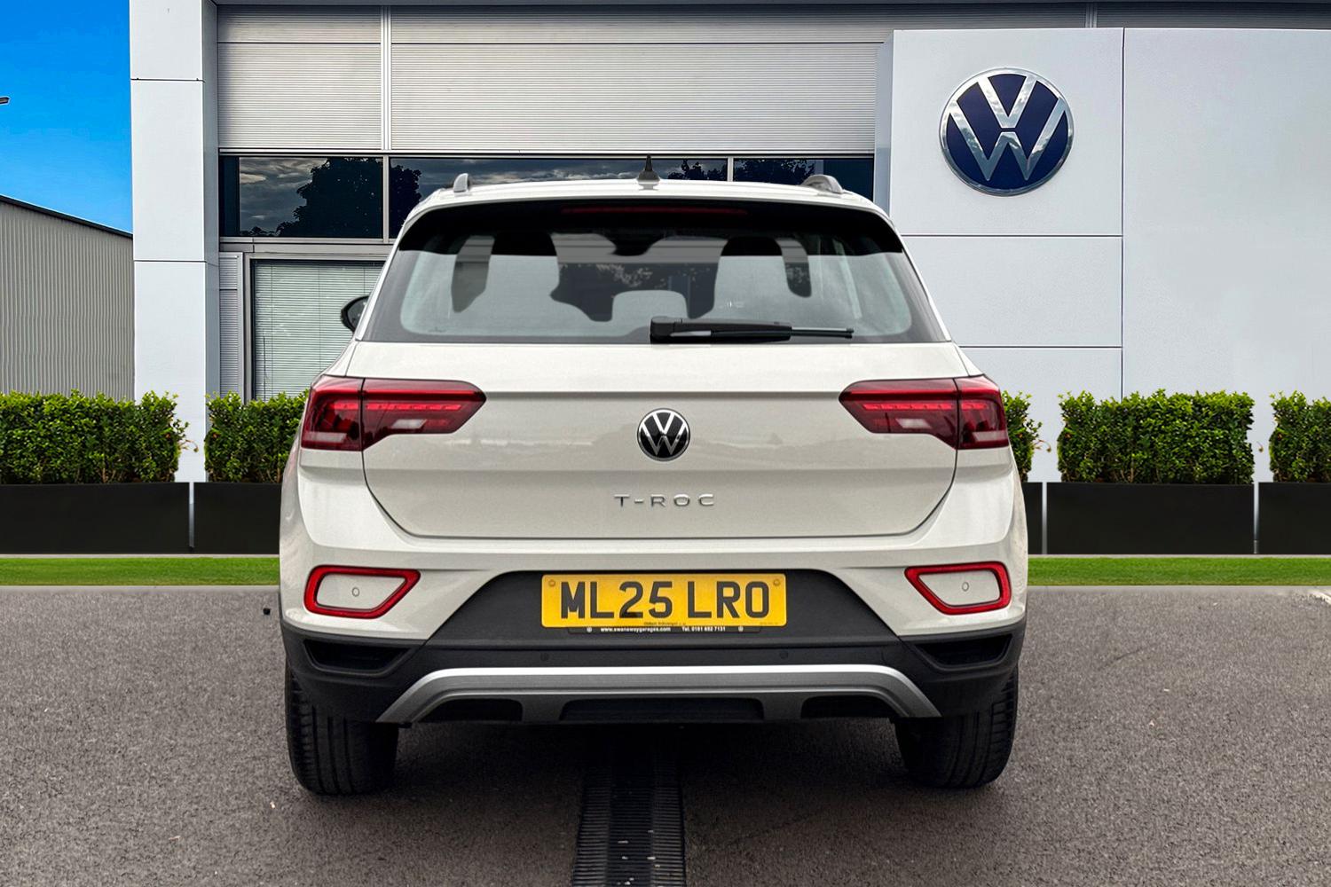 Used Volkswagen T-Roc 2025 for sale - 76197763: Photo 4