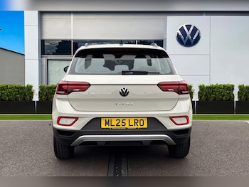 Used Volkswagen T-Roc 2025 for sale - 76197763: Photo 4