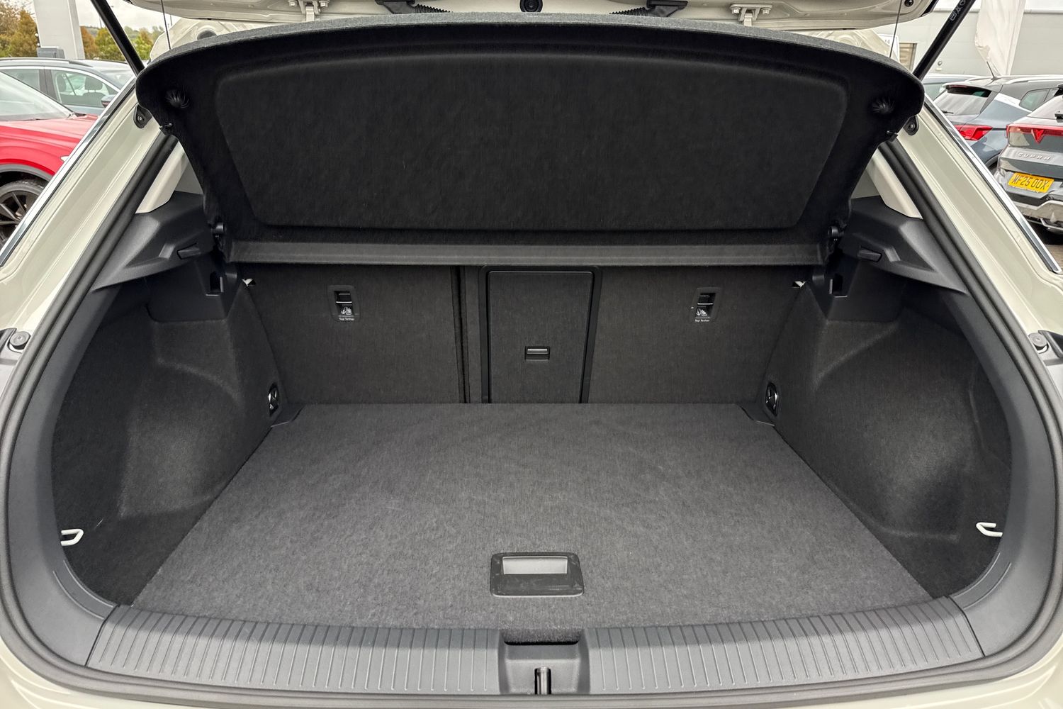 Used Volkswagen T-Roc 2025 for sale - 76197763: Photo 6