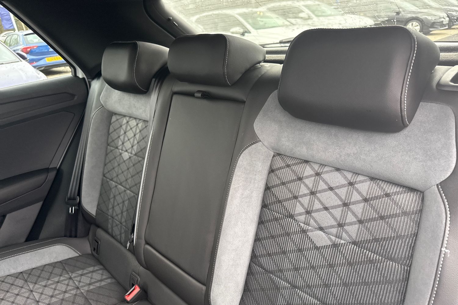 Used Volkswagen T-Roc 2023 for sale - 77500750: Photo 14