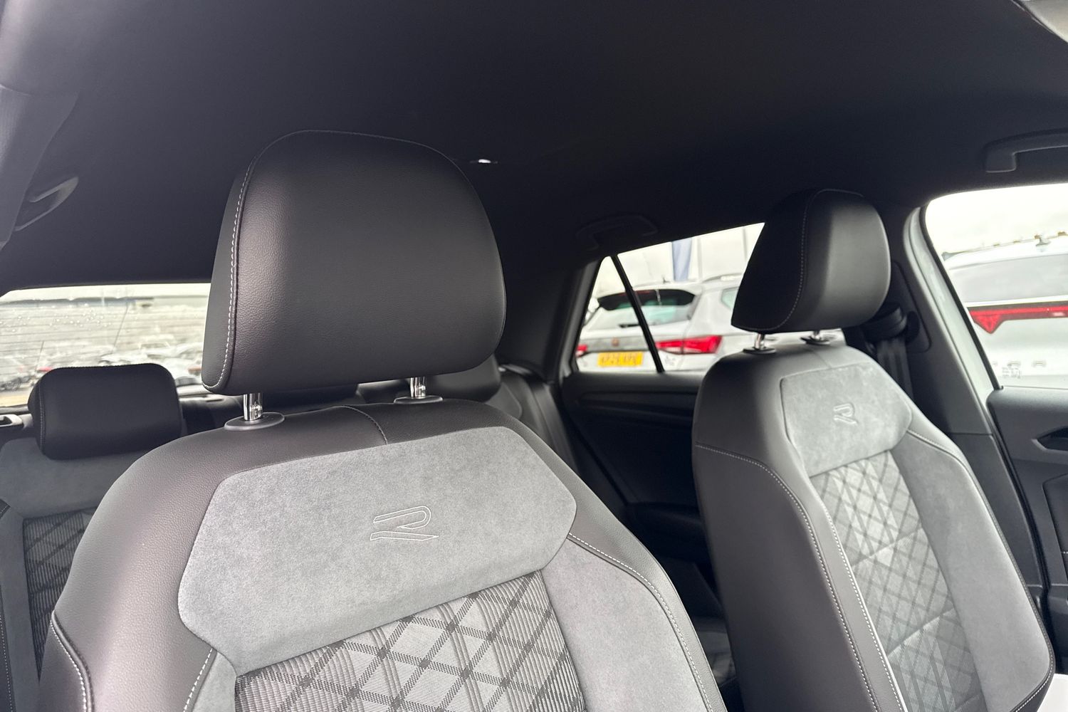 Used Volkswagen T-Roc 2023 for sale - 77500750: Photo 21