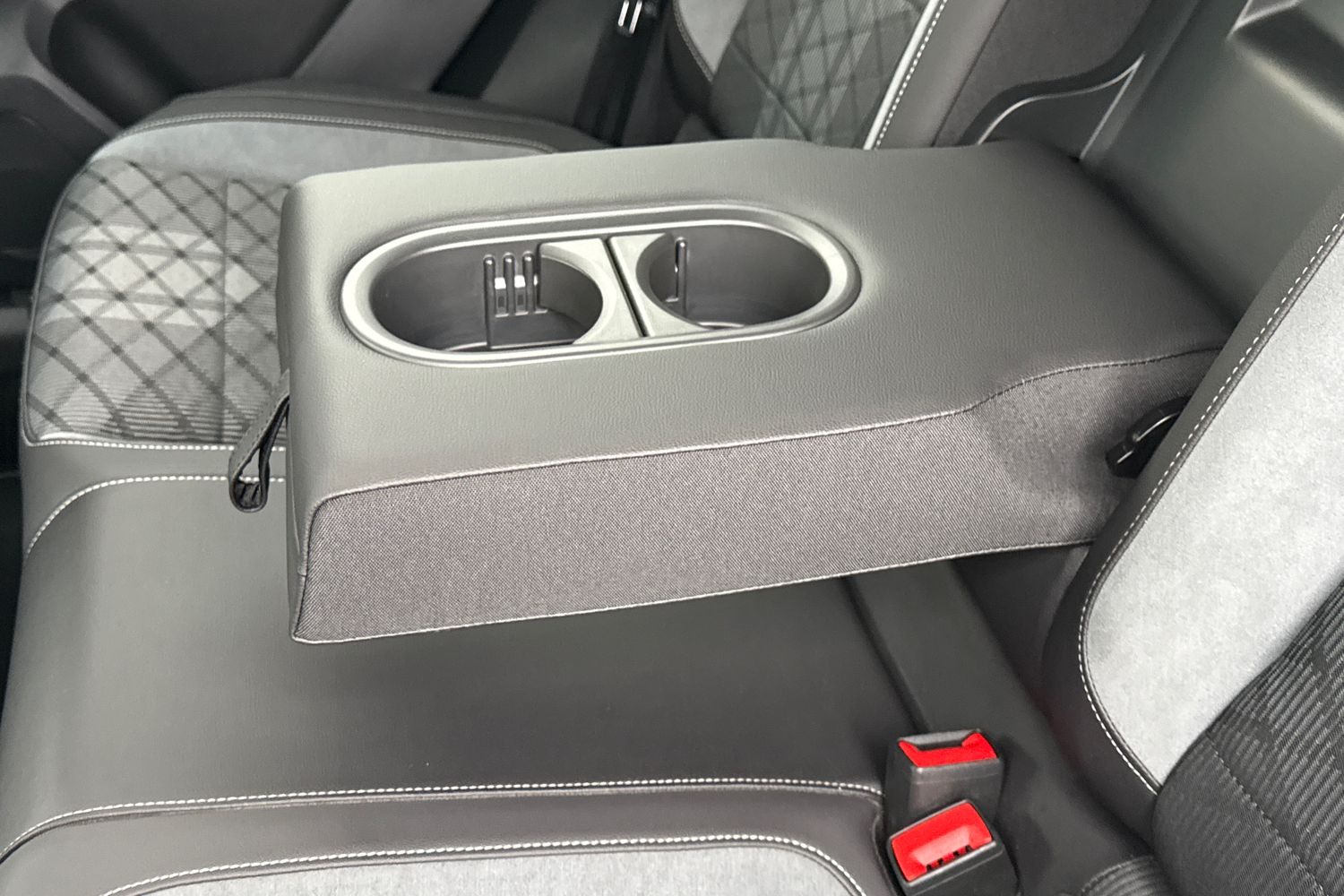 Used Volkswagen T-Roc 2023 for sale - 77500750: Photo 29