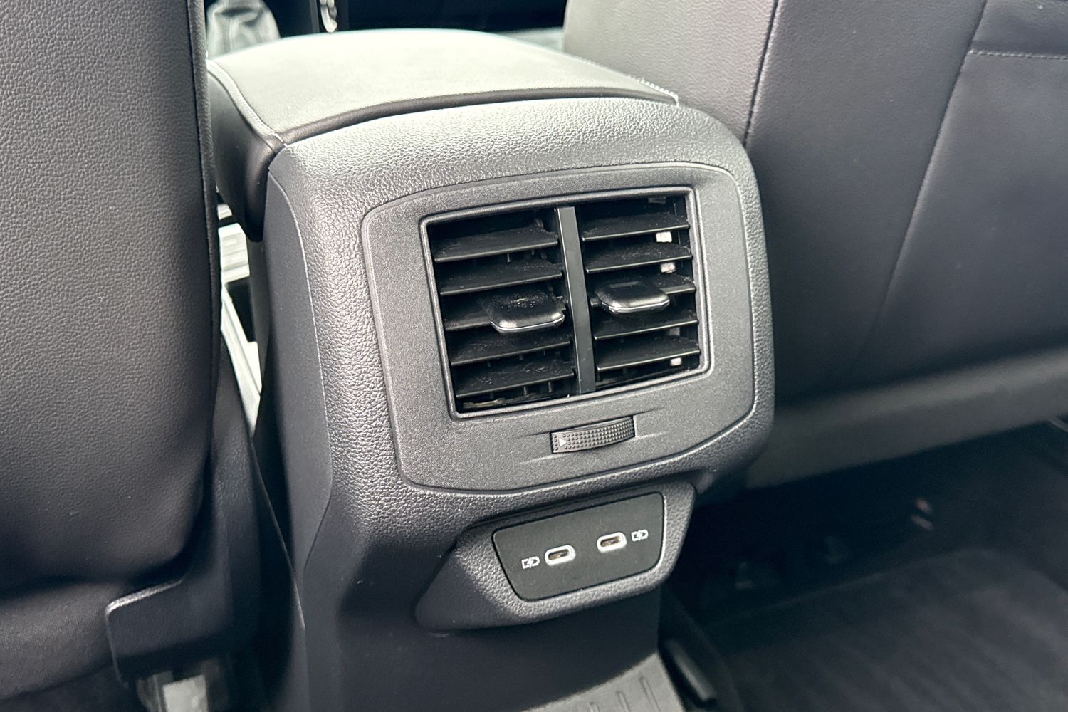 Used Volkswagen T-Roc 2023 for sale - 77500750: Photo 30