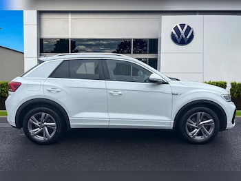 Used Volkswagen T-Roc 2023 for sale - 77500750: Photo