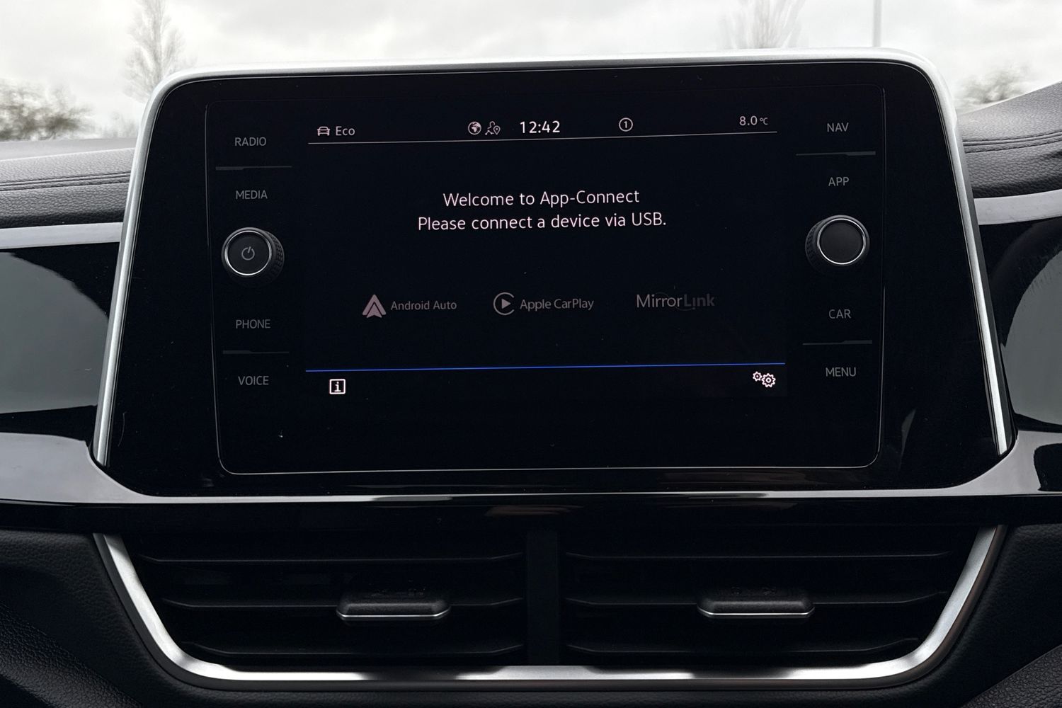 Used Volkswagen T-Roc 2023 for sale - 77500750: Photo 41