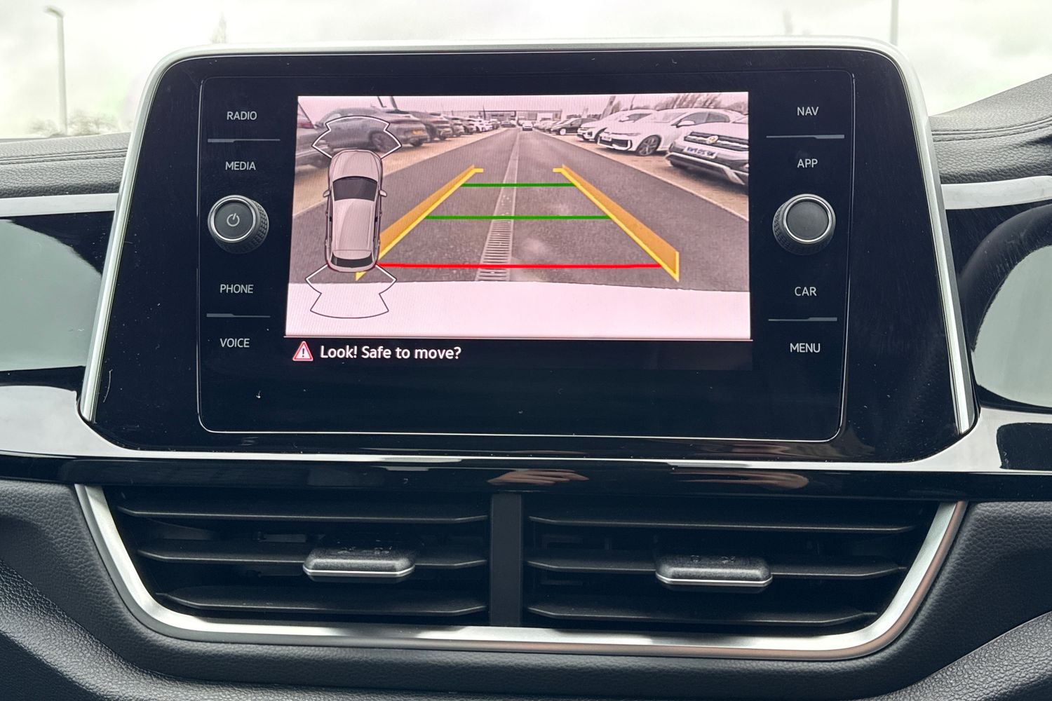 Used Volkswagen T-Roc 2023 for sale - 77500750: Photo 42