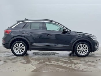 Used Volkswagen T-Roc 2025 for sale - 77334271: Photo